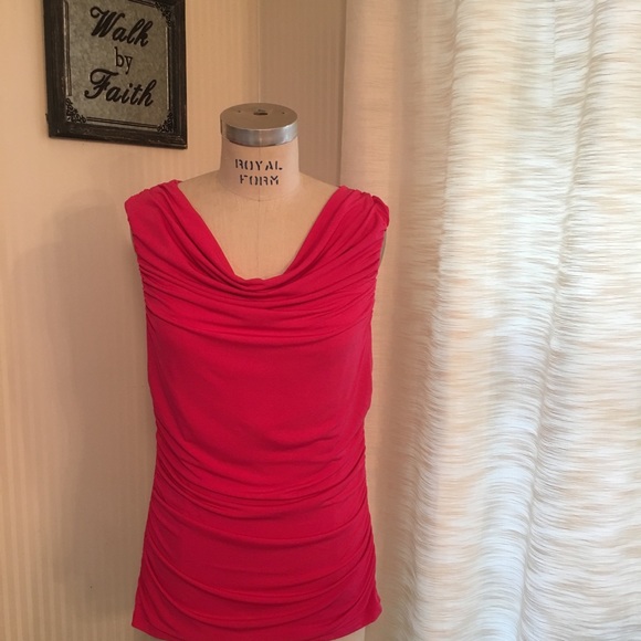 Carmen Marc Valvo Hot Pink Pullover - Picture 2 of 7